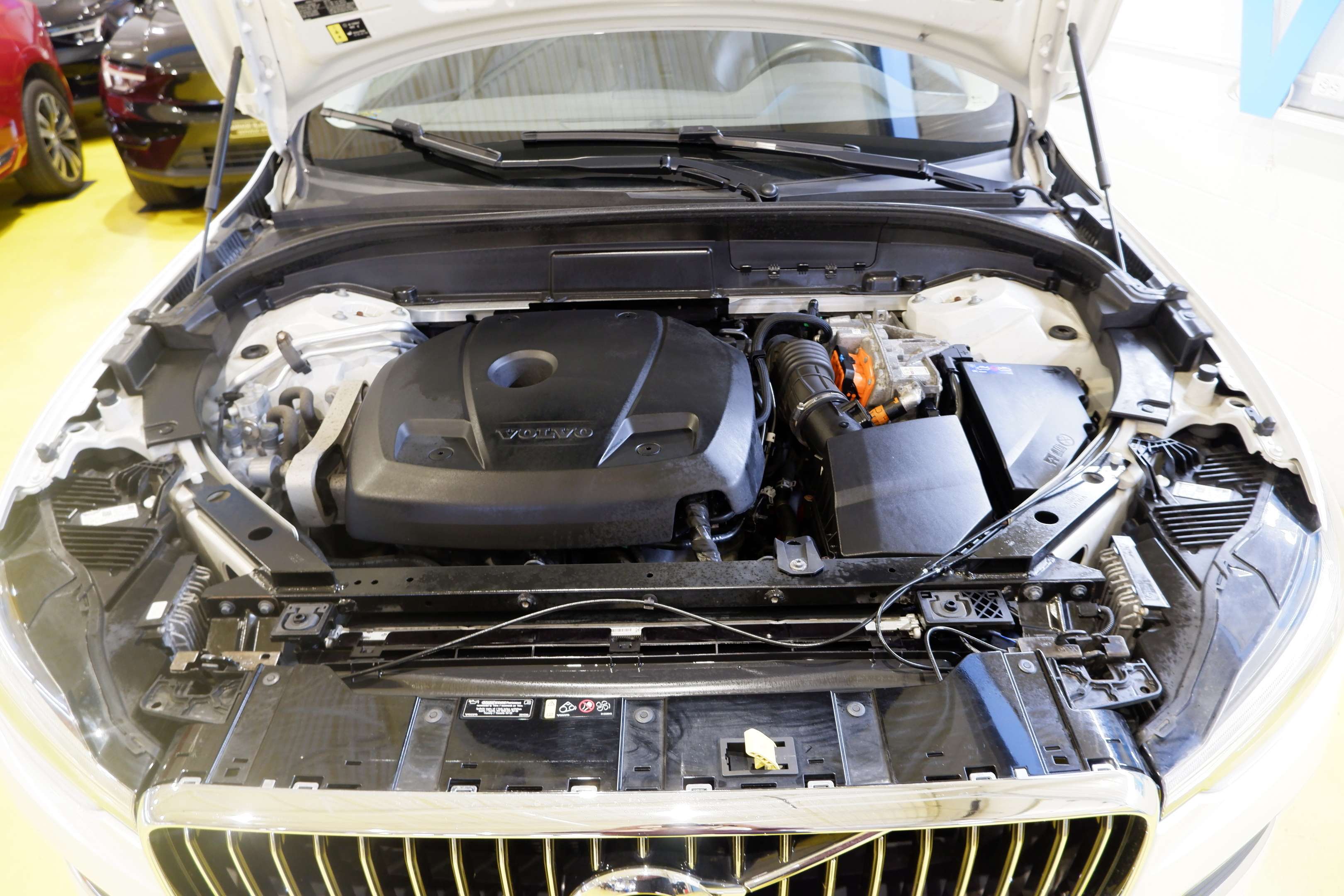 2021 Volvo XC60 T8 - RECHARGE- INSCRIPTION-EXPRESSION- thumb 17