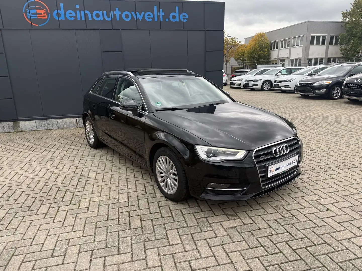 Audi A3 Sportback ambiente quattro *Automatik*1.Hand Noir - 1