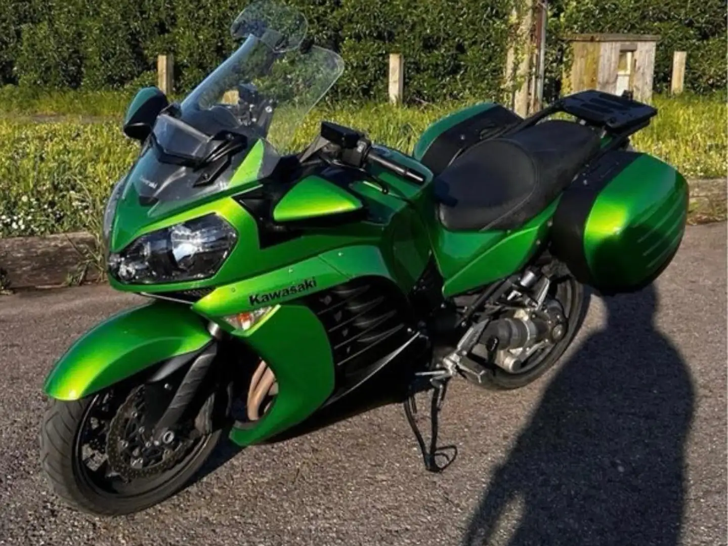 Kawasaki GTR 1400 Verde - 1