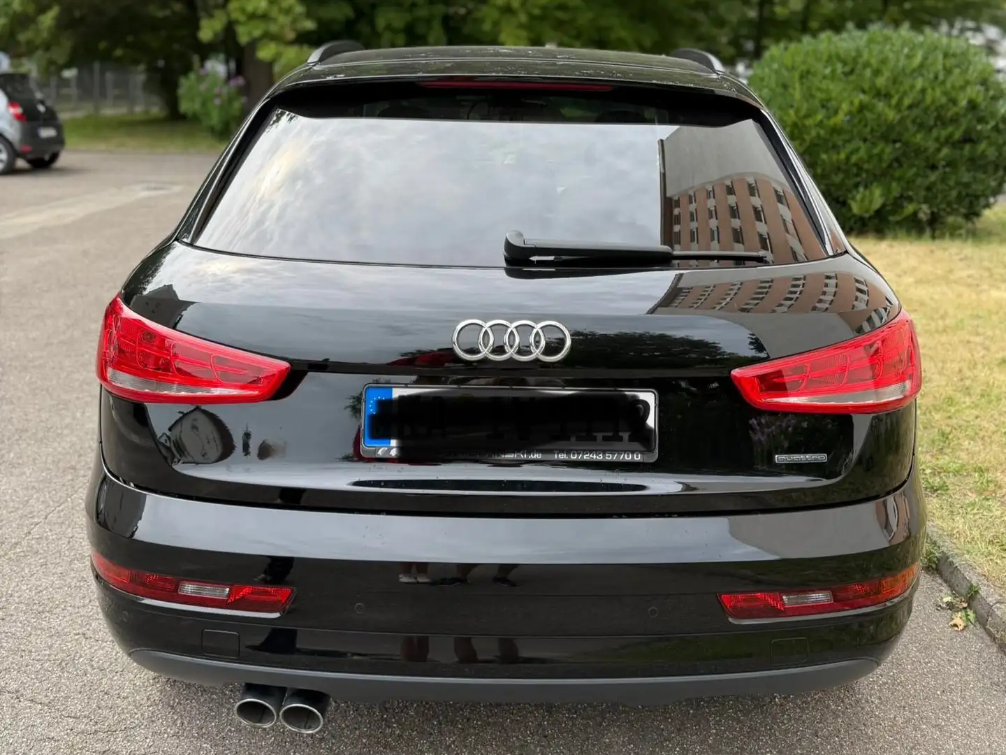 Audi Q3 Q3 2.0 TDI quattro Schwarz - 2