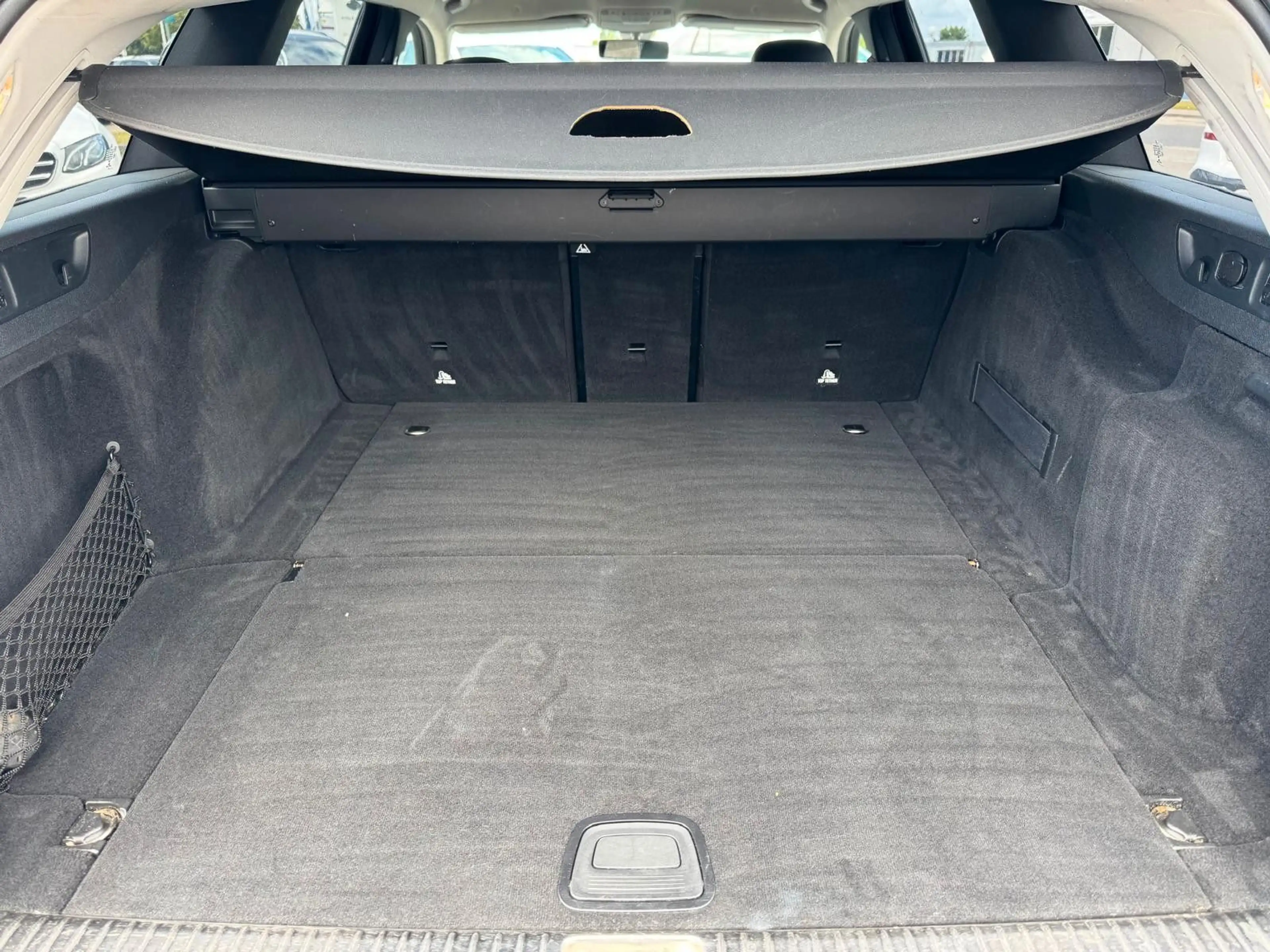 Mercedes-Benz E 300 d T"9G-TRONIC"AMG PAKET"AHK"Totwinkel Ass. — photo 8