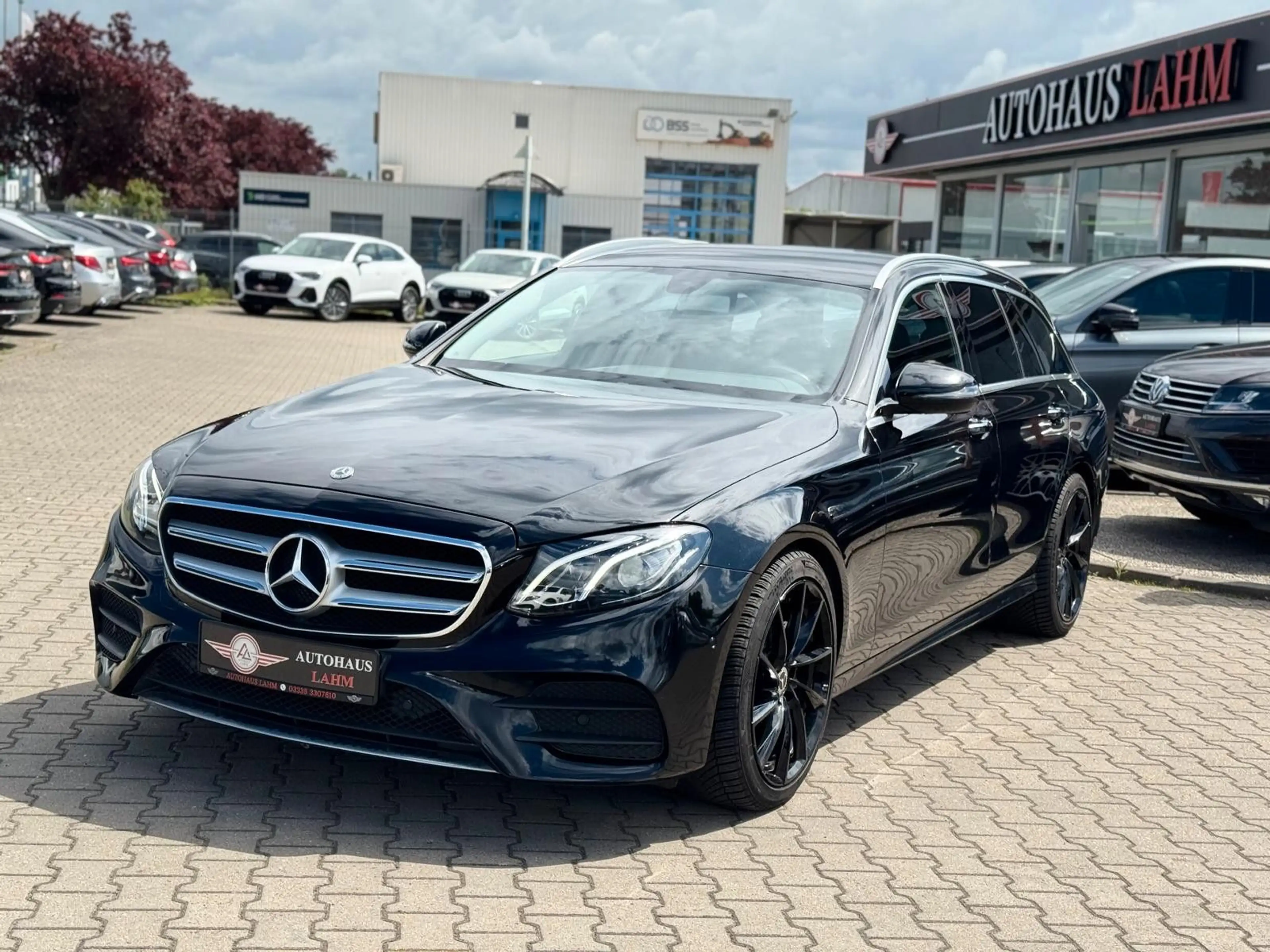 Mercedes-Benz E 300 d T"9G-TRONIC"AMG PAKET"AHK"Totwinkel Ass. — photo 2