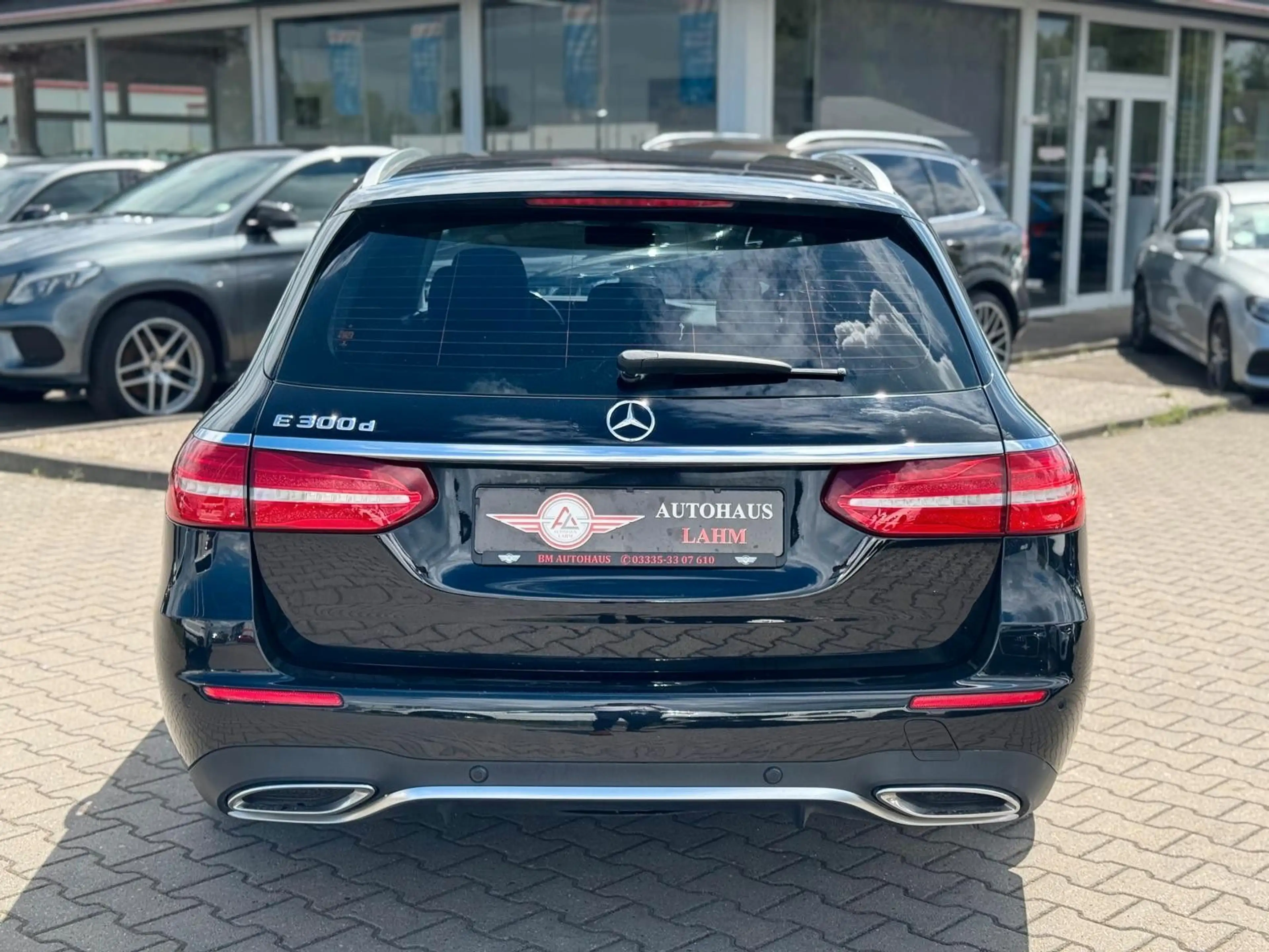Mercedes-Benz E 300 d T"9G-TRONIC"AMG PAKET"AHK"Totwinkel Ass. — photo 7