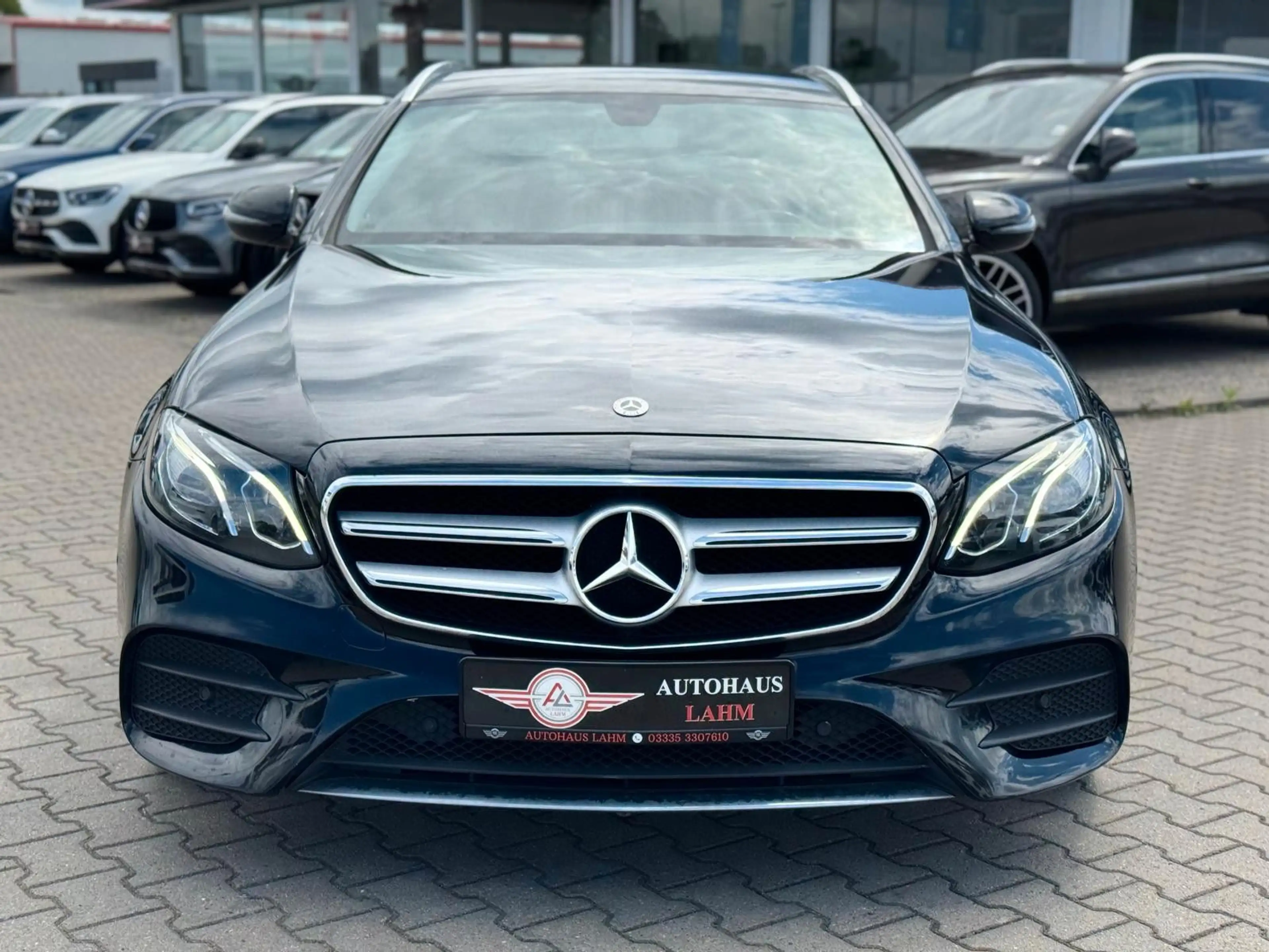 Mercedes-Benz E 300 d T"9G-TRONIC"AMG PAKET"AHK"Totwinkel Ass. — photo 4