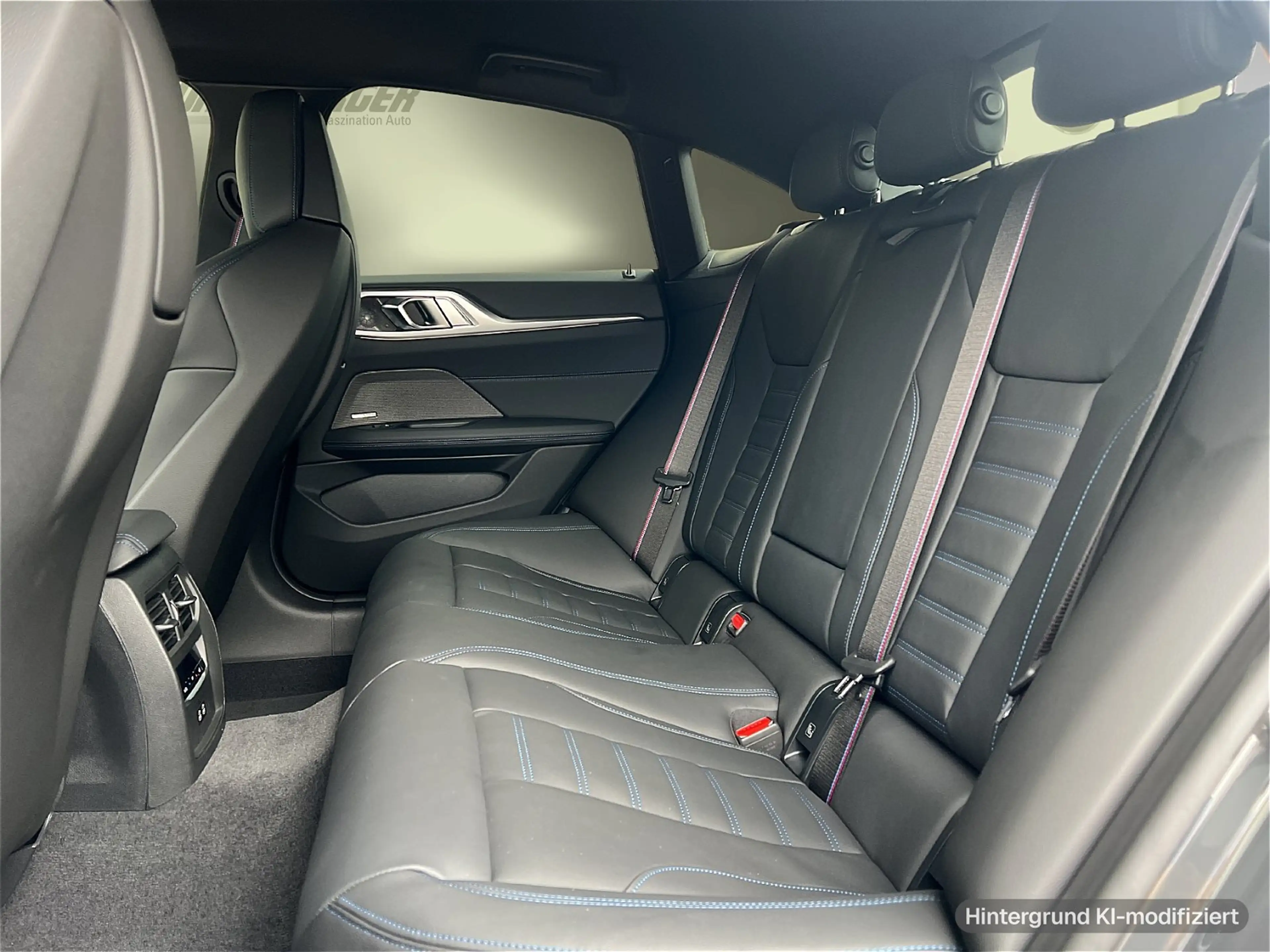 BMW 440 M440i xDrive GranCoupe — photo 11