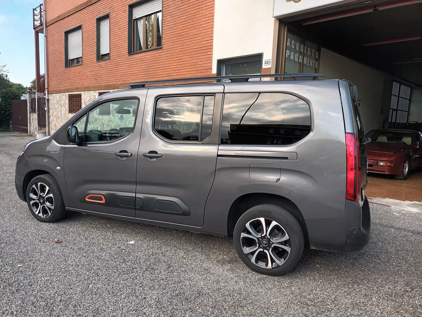 Citroen Berlingo 1.5 bluehdi XTR 7 POSTI/FULL OPTIONAL Grau - 2