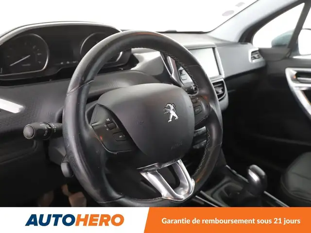 Peugeot 2008 view 11