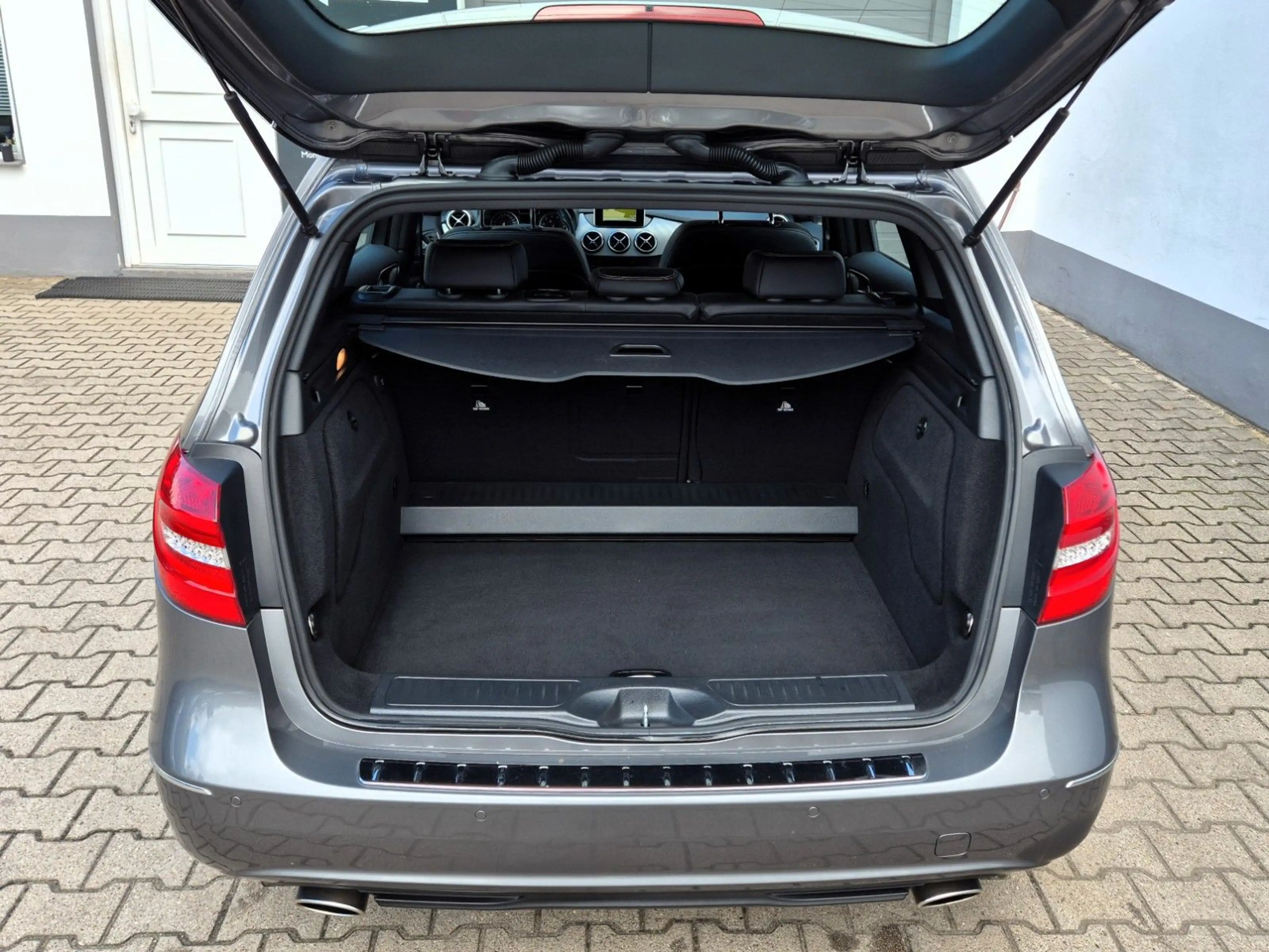 Mercedes-Benz B 180 1.6 |Klima|Sitzhzg|Navi| — photo 12