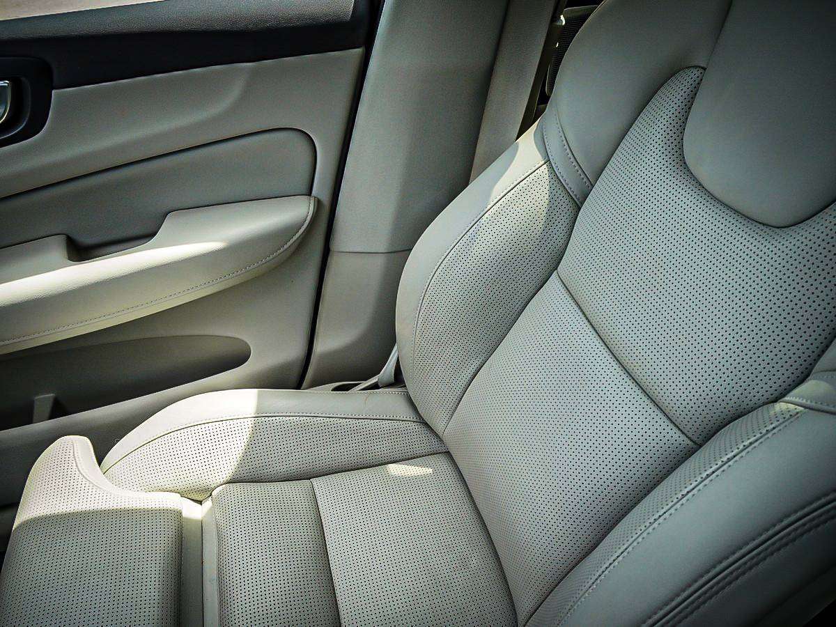2022 Volvo XC60 T8 eAWD PHEV Inscription| PANO ROOF| thumb 26