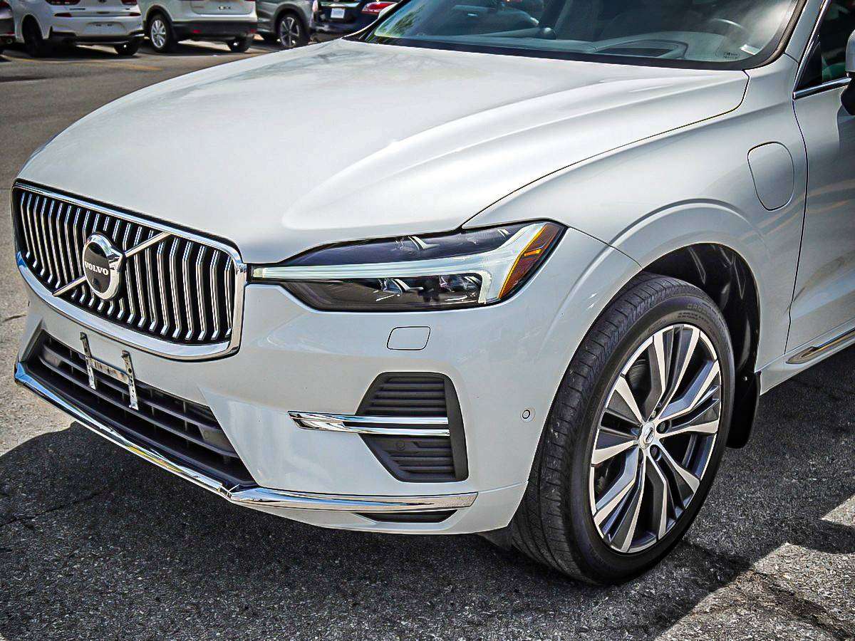 2022 Volvo XC60 T8 eAWD PHEV Inscription| PANO ROOF| alt 4