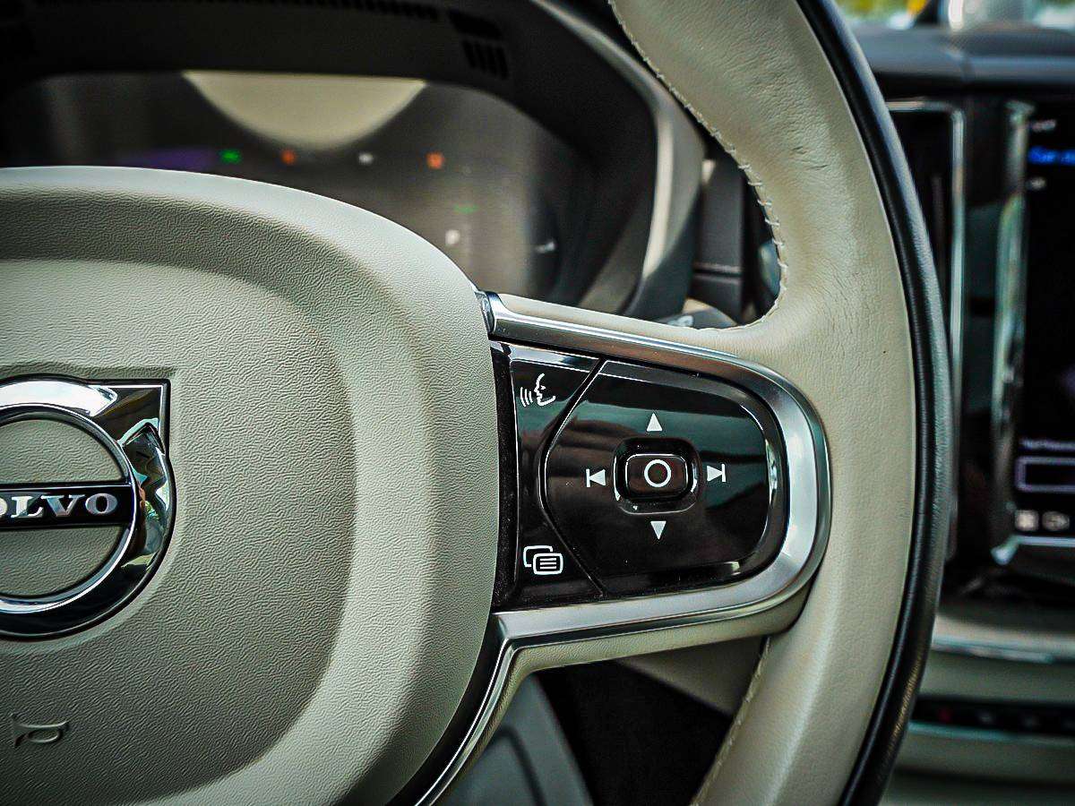 2022 Volvo XC60 T8 eAWD PHEV Inscription| PANO ROOF| thumb 22