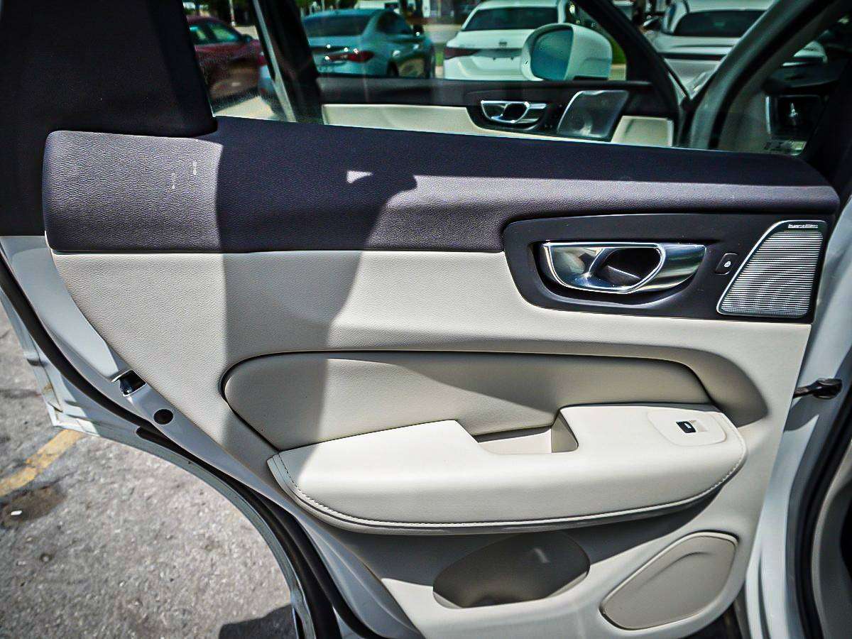 2022 Volvo XC60 T8 eAWD PHEV Inscription| PANO ROOF| thumb 18