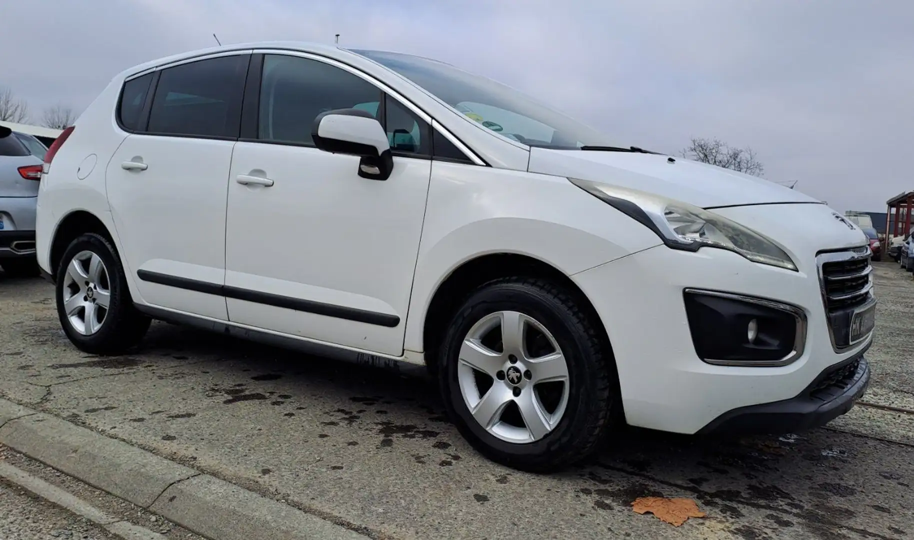 Peugeot 3008 1.6 BlueHDi 120 cv Blanc - 2