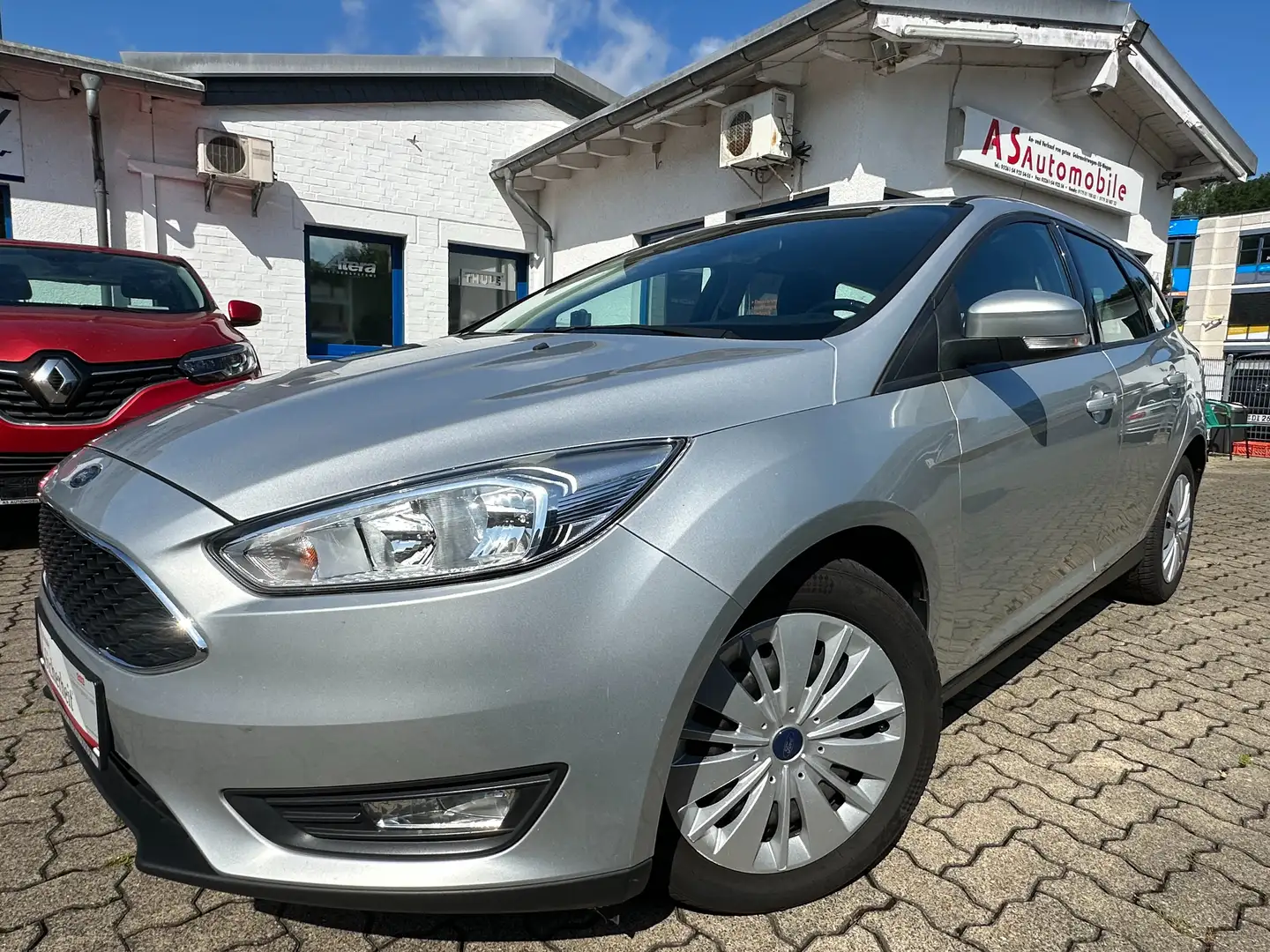 Ford Focus 1.0 AUTOMATIK+NAVI+KLIMA+SHZ+PDC+EURO 6 Argent - 1