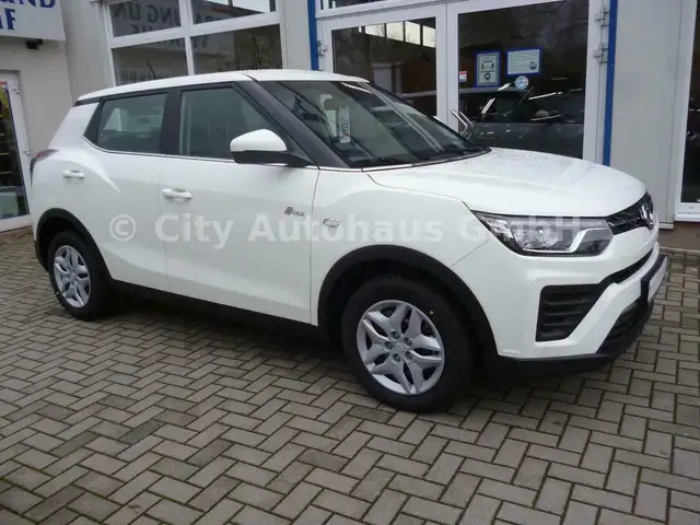 SsangYong Tivoli TIVOLI 2WD CRYSTAL KLIMA ZV RadioDAB Winterräder