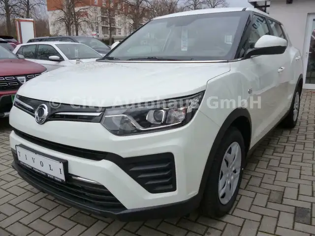 SsangYong Tivoli TIVOLI 2WD CRYSTAL KLIMA ZV RadioDAB Winterräder