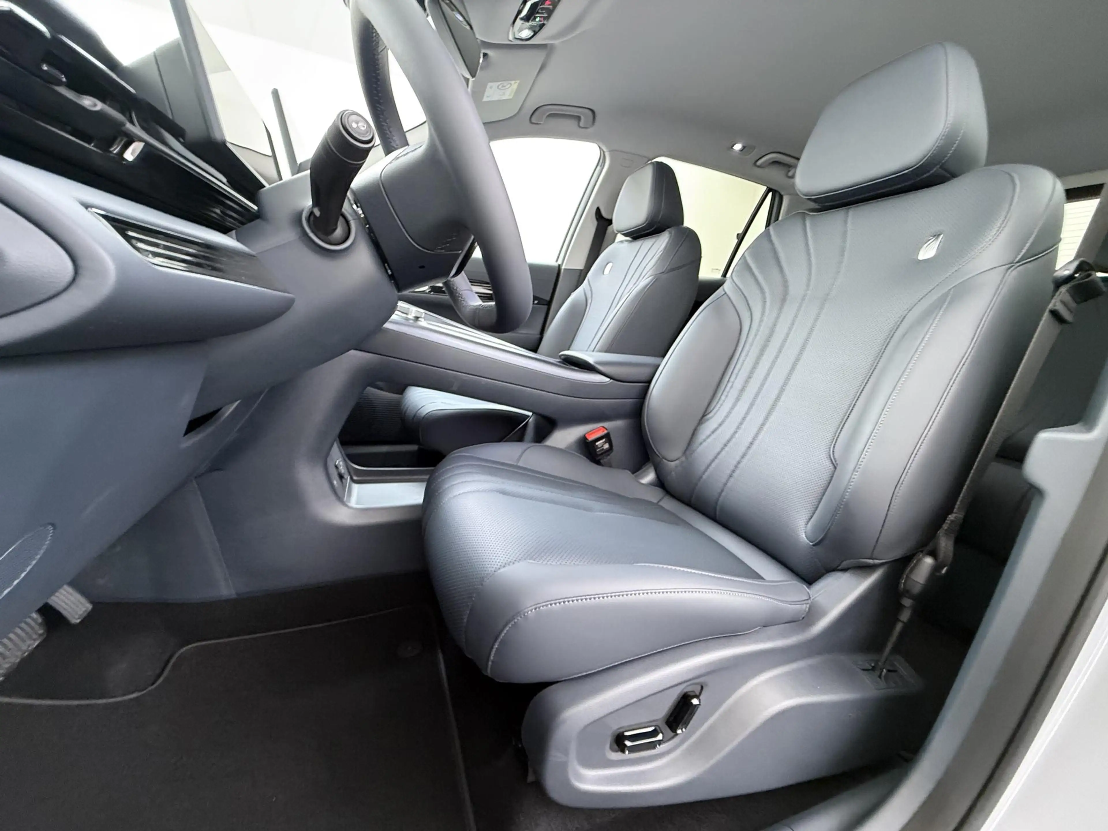 Geely E5 Pro 60 kWh 360 Camera | 430 km WLTP | Warmtepomp | — photo 12