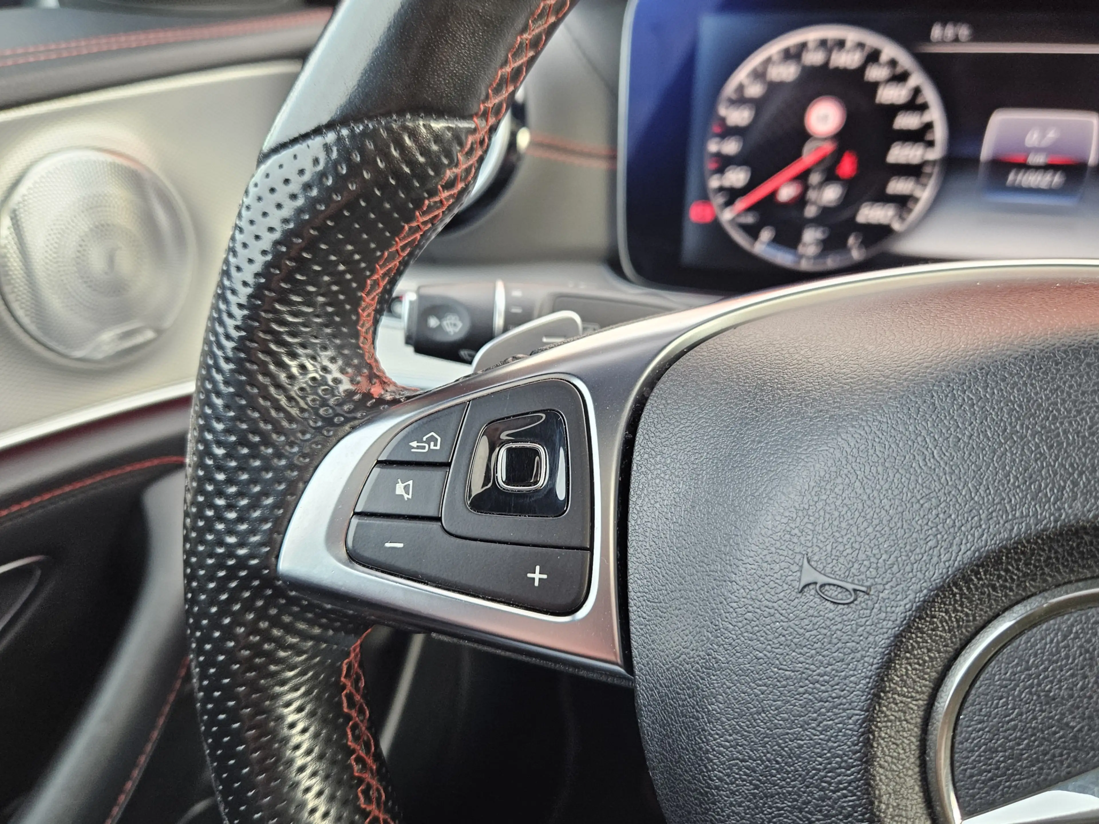 Mercedes-Benz E 43 AMG 4Matic | Pano | ACC | Burmester — photo 14