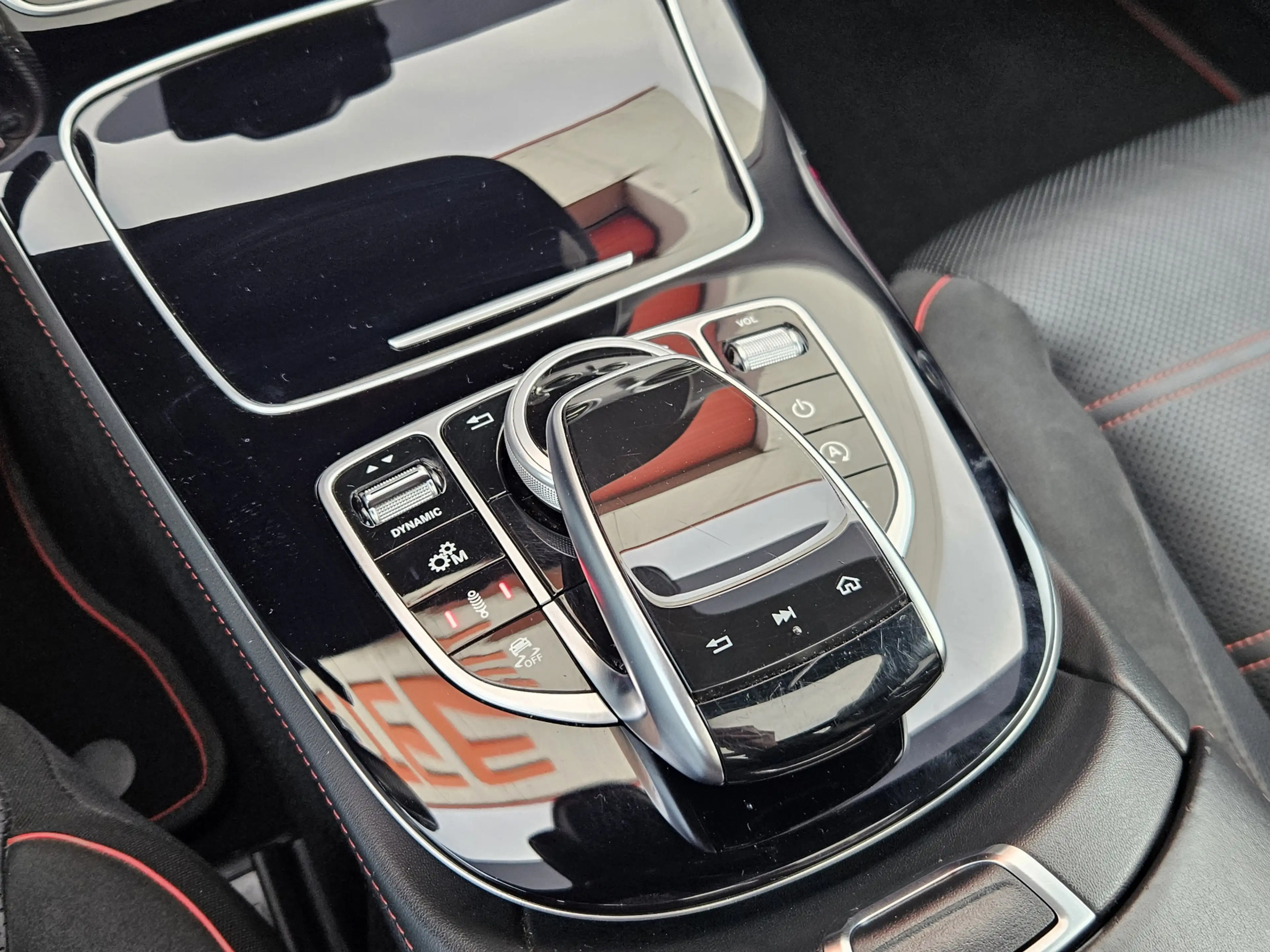 Mercedes-Benz E 43 AMG 4Matic | Pano | ACC | Burmester — photo 17