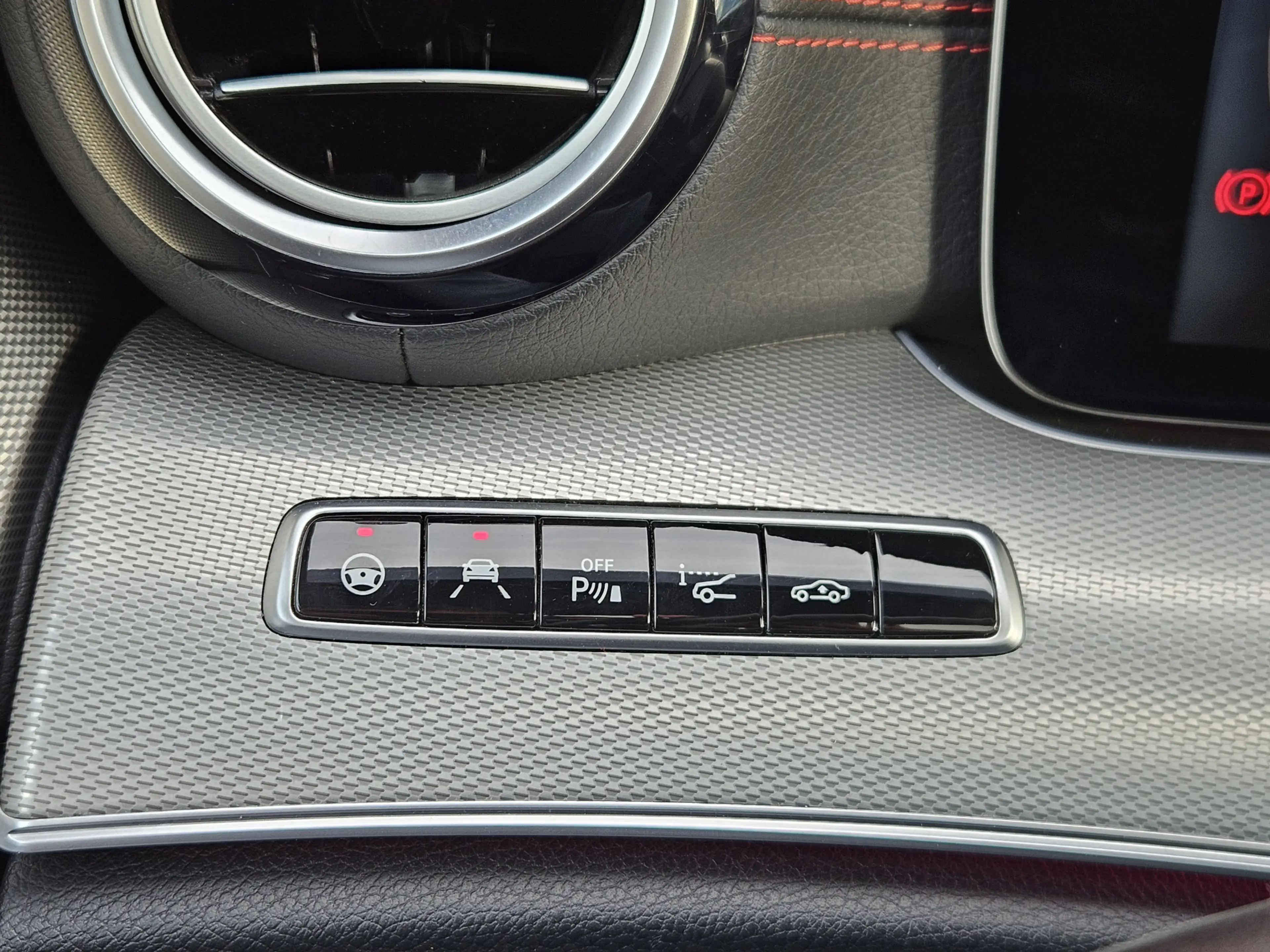 Mercedes-Benz E 43 AMG 4Matic | Pano | ACC | Burmester — photo 19