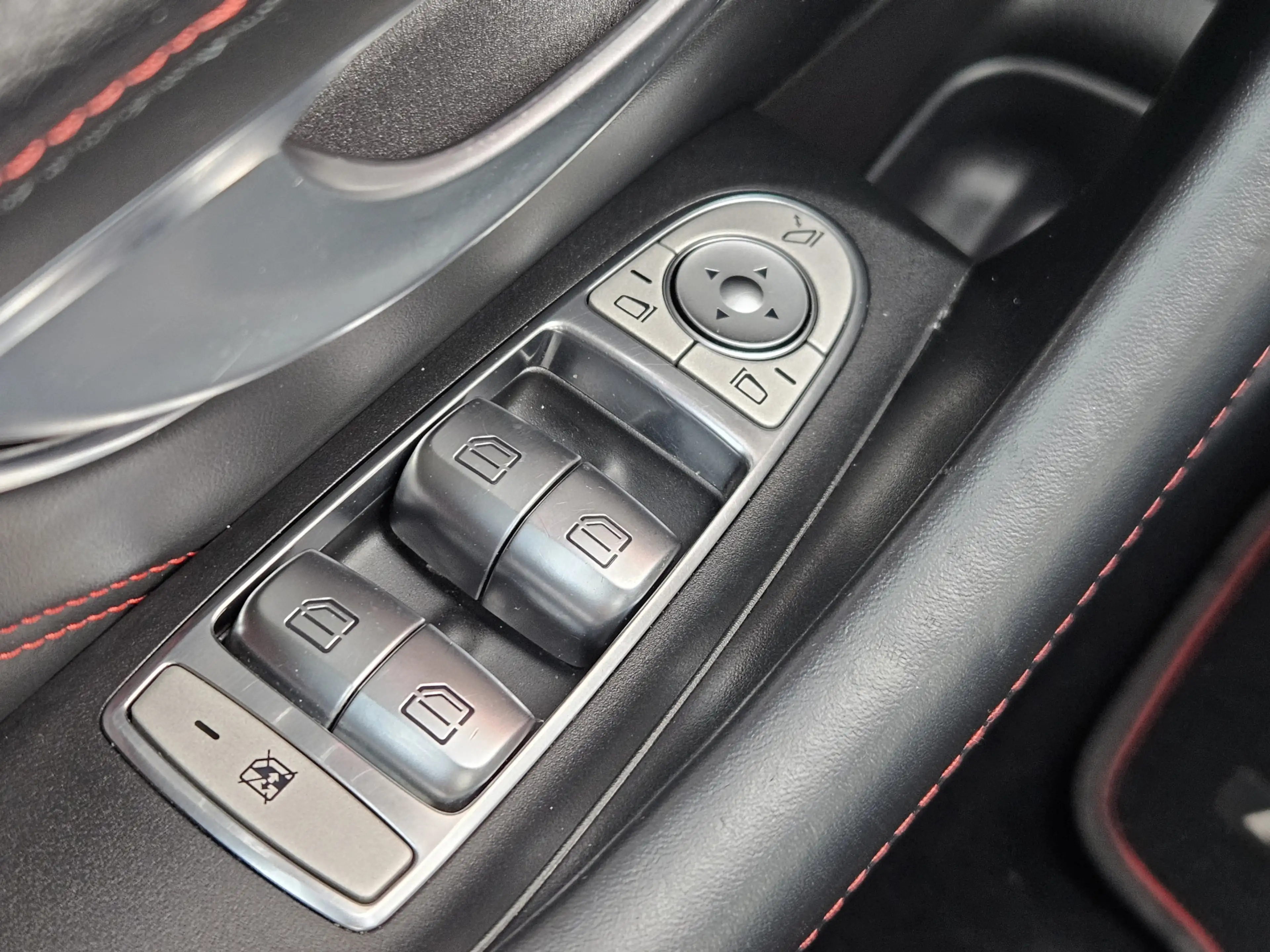 Mercedes-Benz E 43 AMG 4Matic | Pano | ACC | Burmester — photo 27