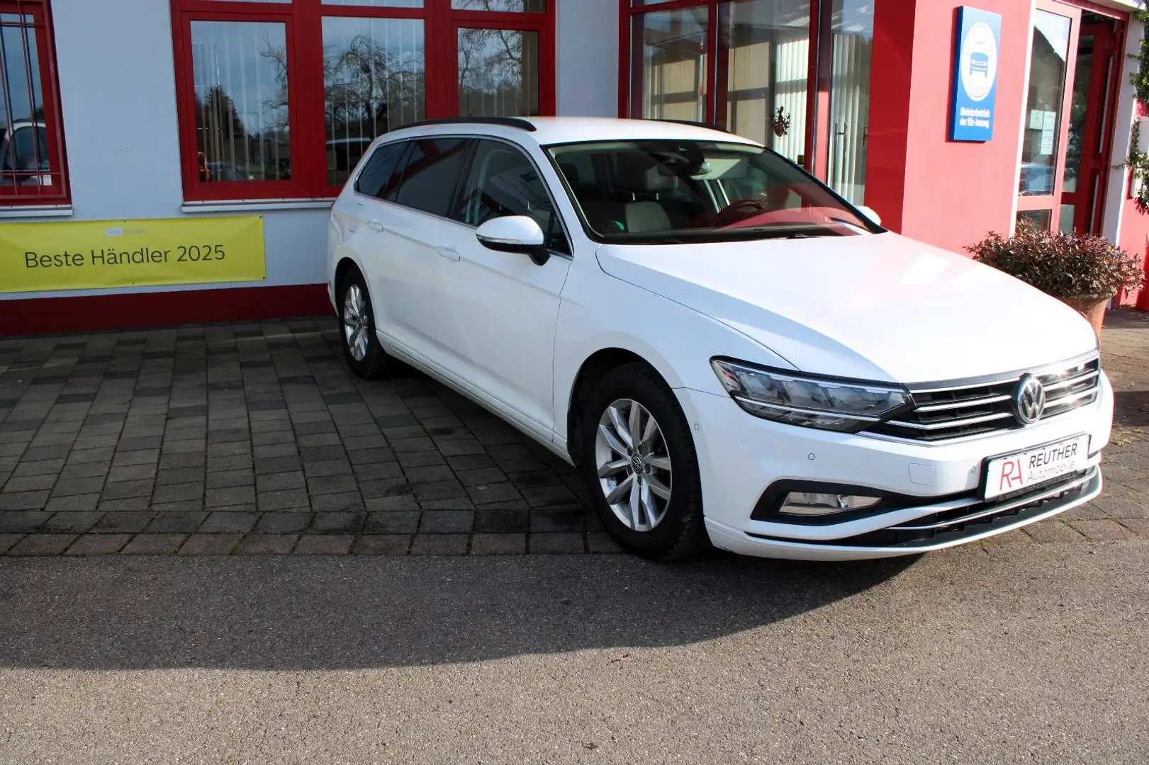 Volkswagen Passat Variant Business 2.0 TDI*AHK+ Weiß - 1