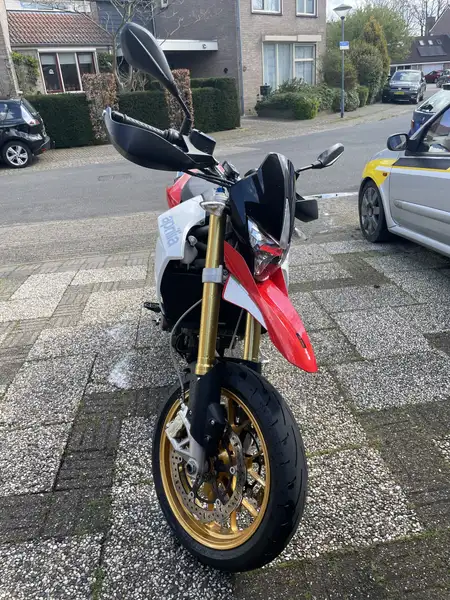 Aprilia Dorsoduro - foto 3
