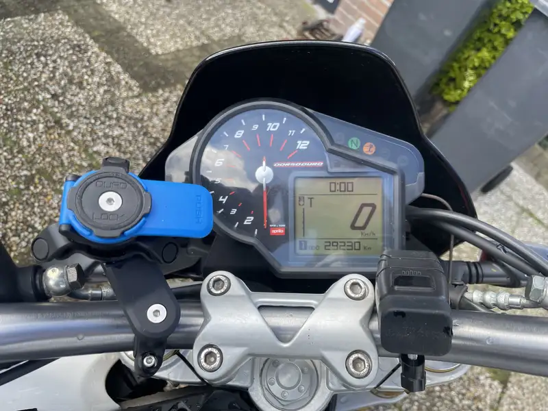 Aprilia Dorsoduro - foto 8