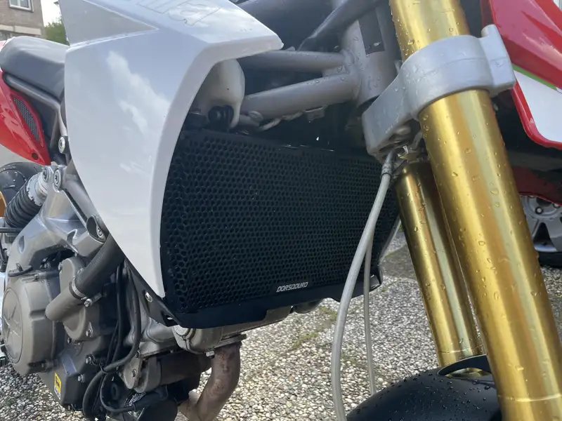 Aprilia Dorsoduro - foto 5