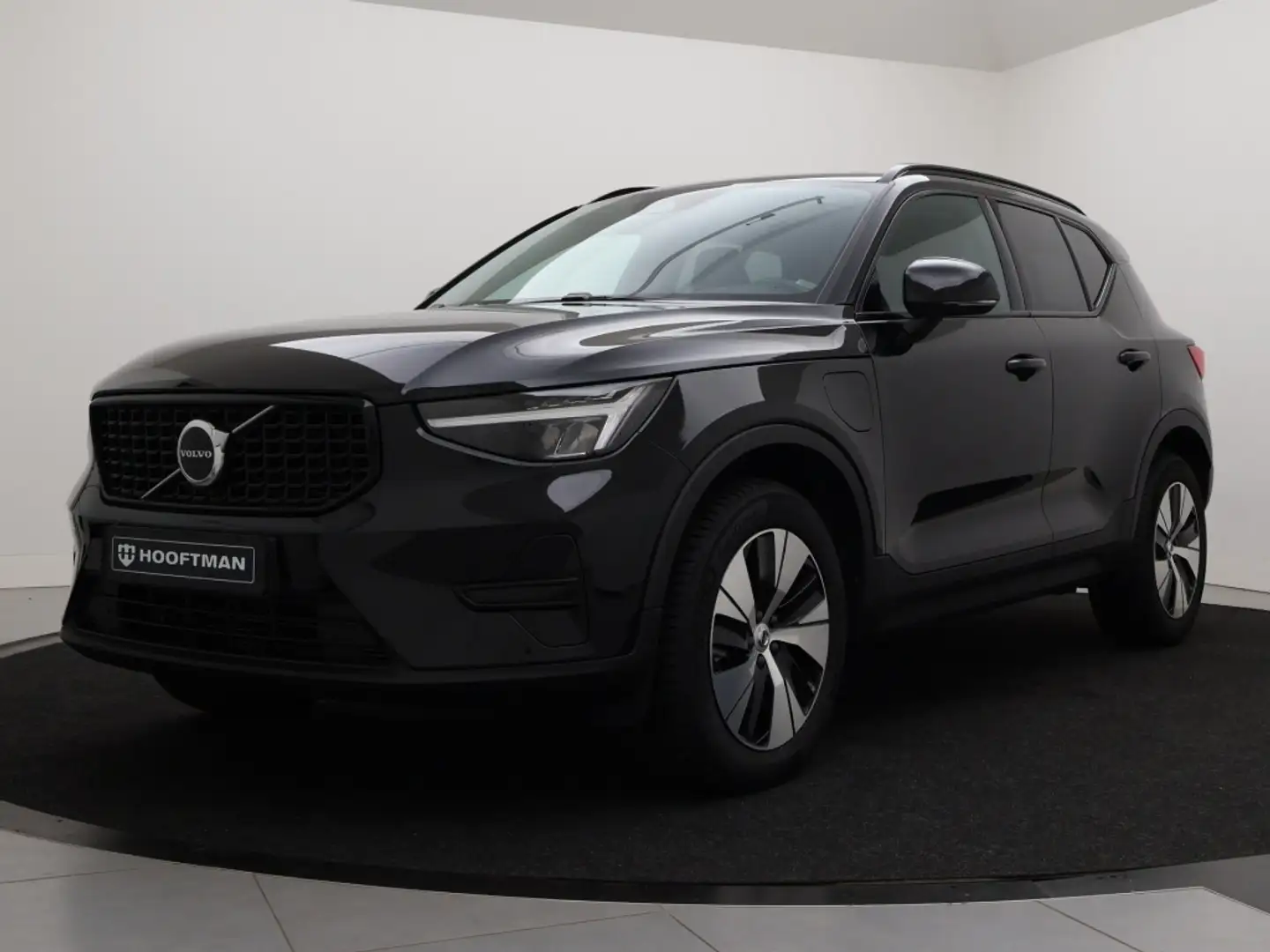 Volvo XC40 T4 PLUG-IN HYBRID PLUS DARK HARMAN KARDON LEDER CA Schwarz - 2