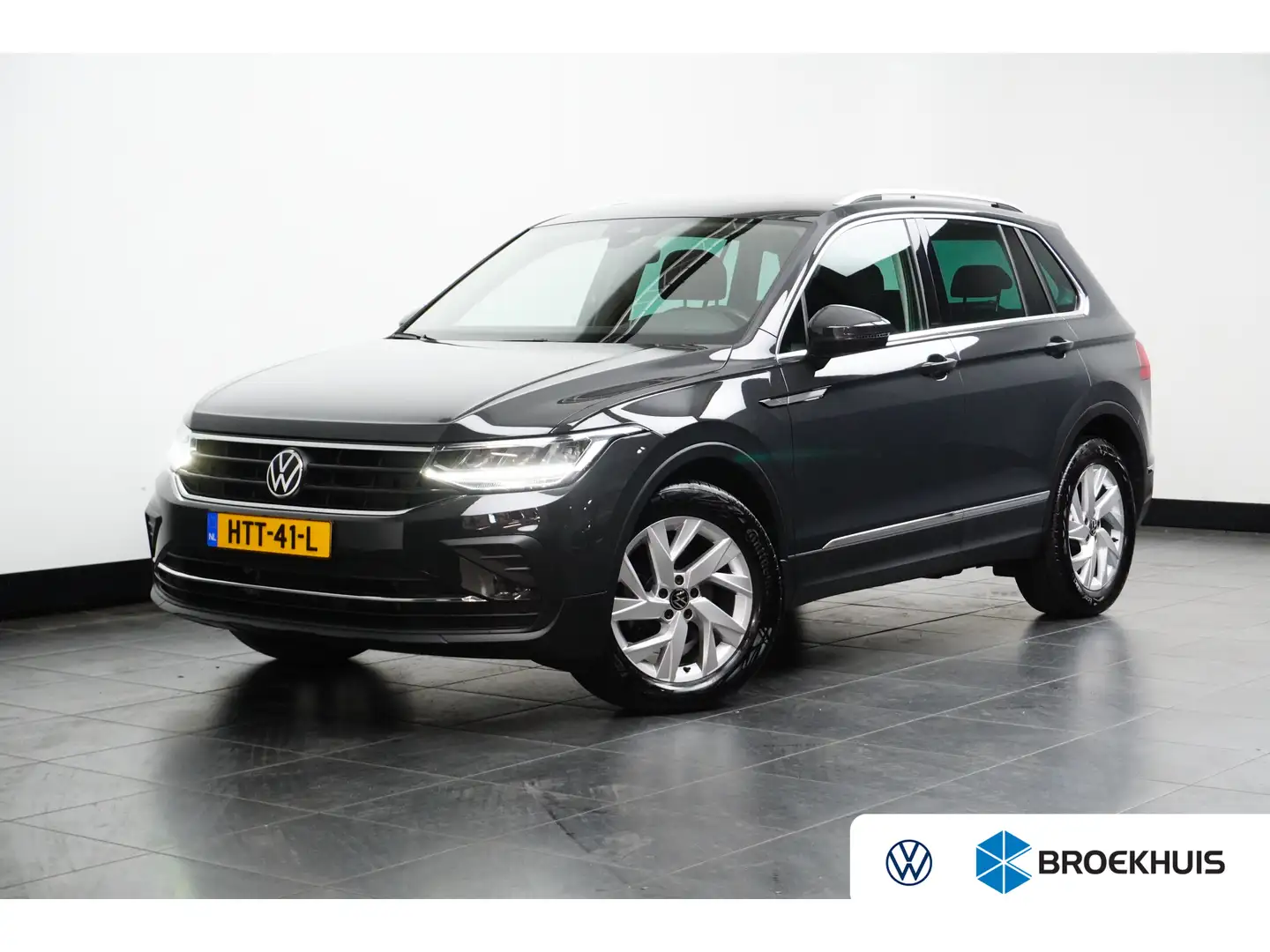 Volkswagen Tiguan 1.5 TSI DSG-7 Life | NAVI BY APP | STOEL + STUURVE Grijs - 1