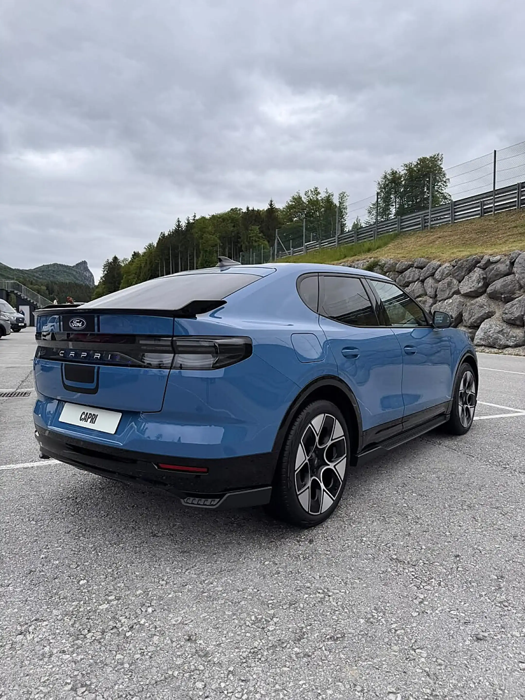 Ford Capri Elektro 79kWh Extended Range Collection *BESTEL... — photo 8