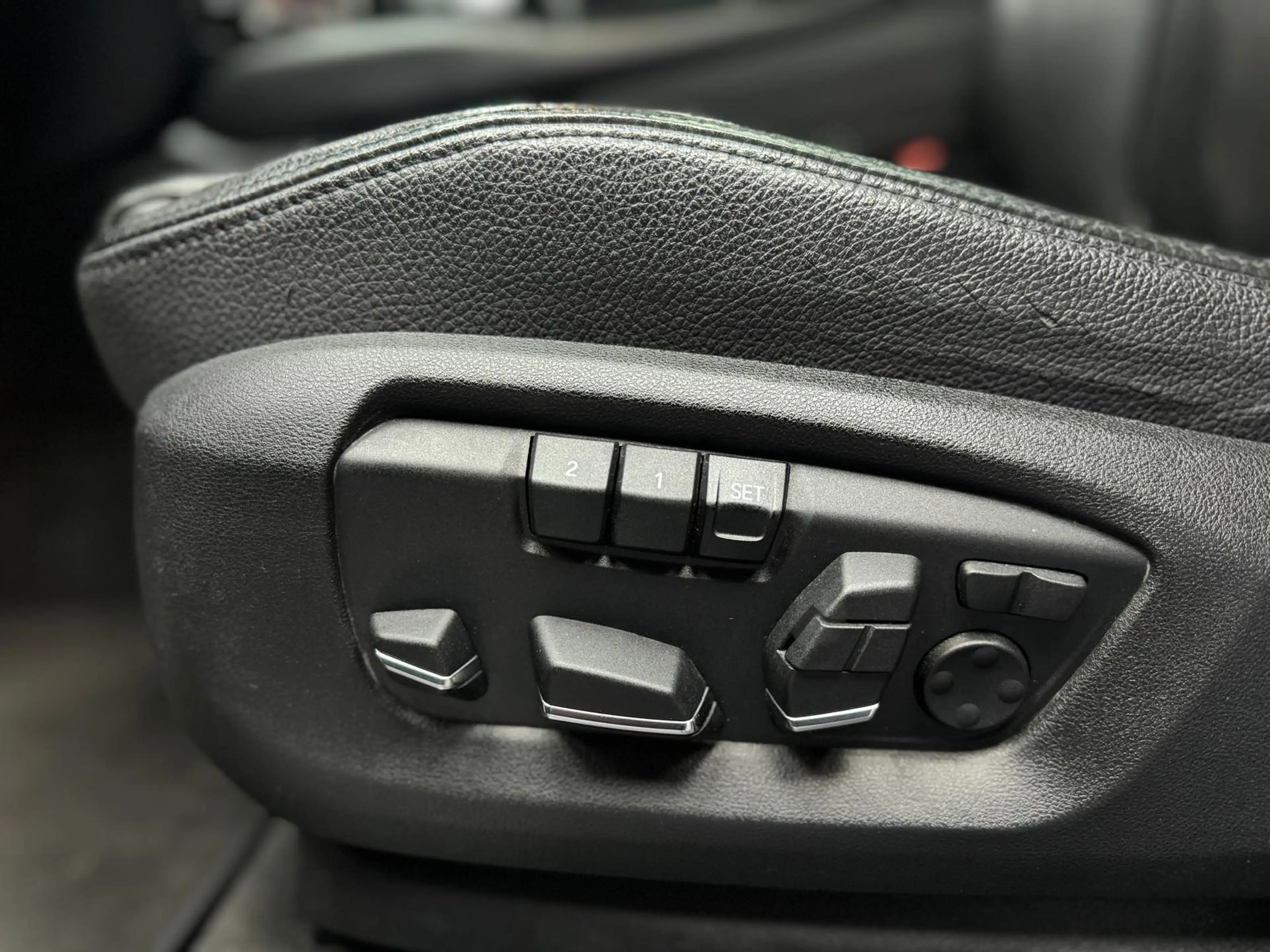 BMW X6 xDrive 30 d M-Paket|HUD|AHK|LED|VIRT|LM — photo 13