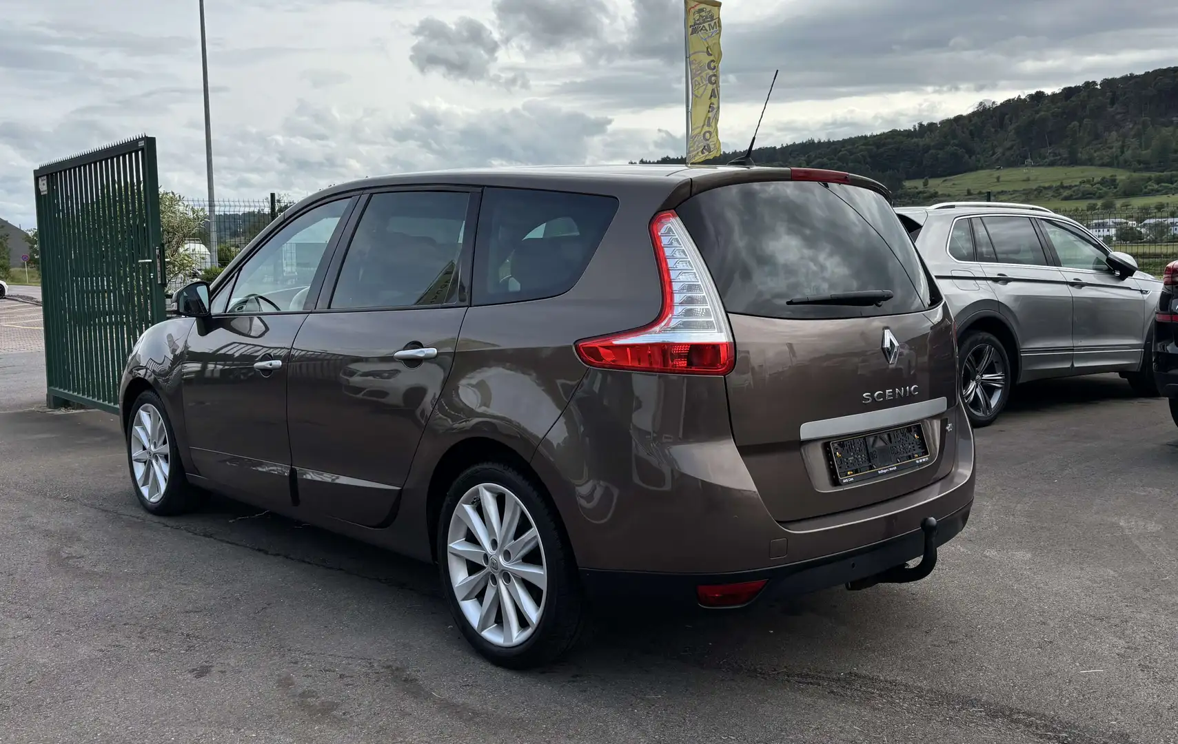 Renault Grand Scenic 2.0dCi 150CV Auto. 7Places Brun - 2