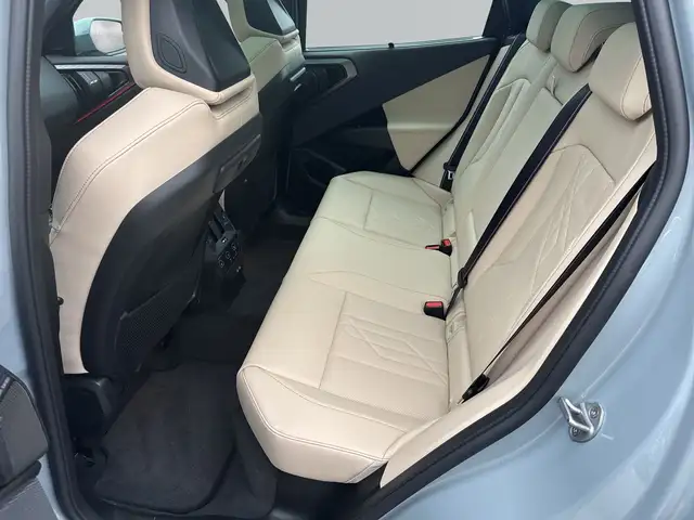 BMW X3 view 10