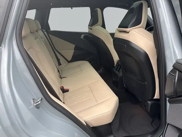 BMW X3 view 11