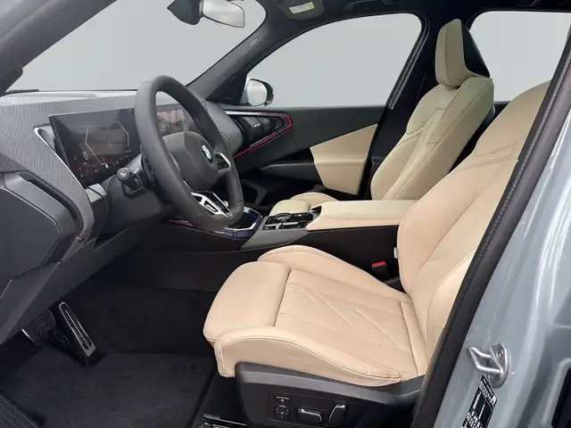 BMW X3 view 8