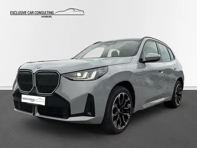 BMW X3 view 3