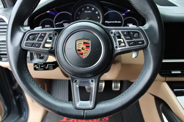 Porsche Cayenne view 9