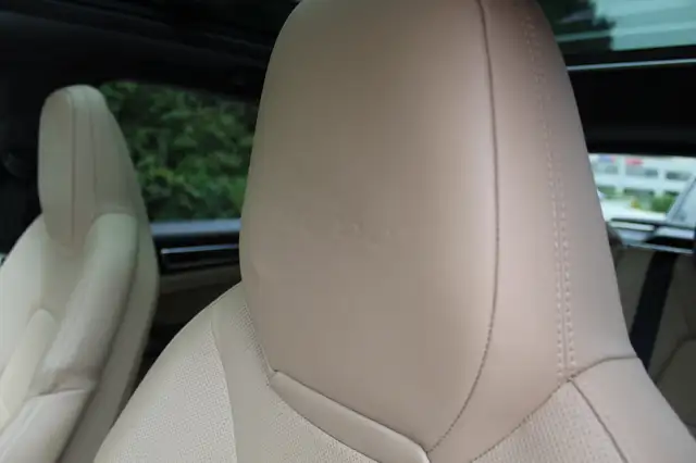 Porsche Cayenne view 13
