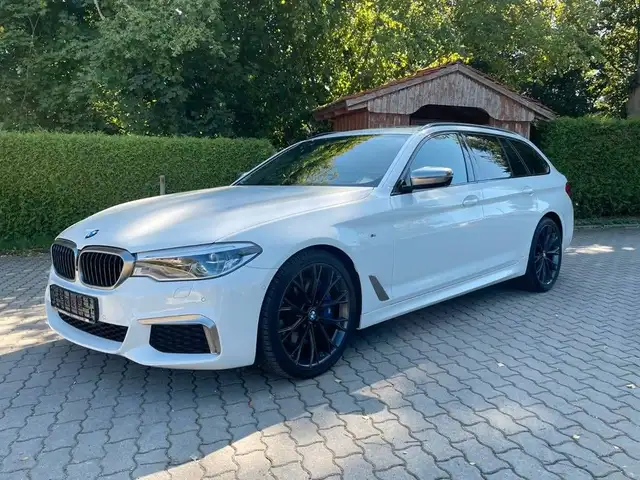 BMW M550 Touring M550d xDrive M-Pack/360°/PANO/AHK/HUD/LED/Massag