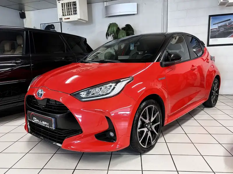 TOYOTA Yaris