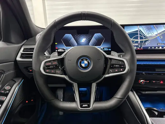 BMW 3 Series view 13