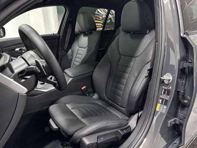 BMW 3 Series view 10