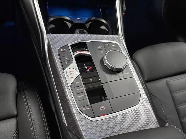 BMW 3 Series view 15