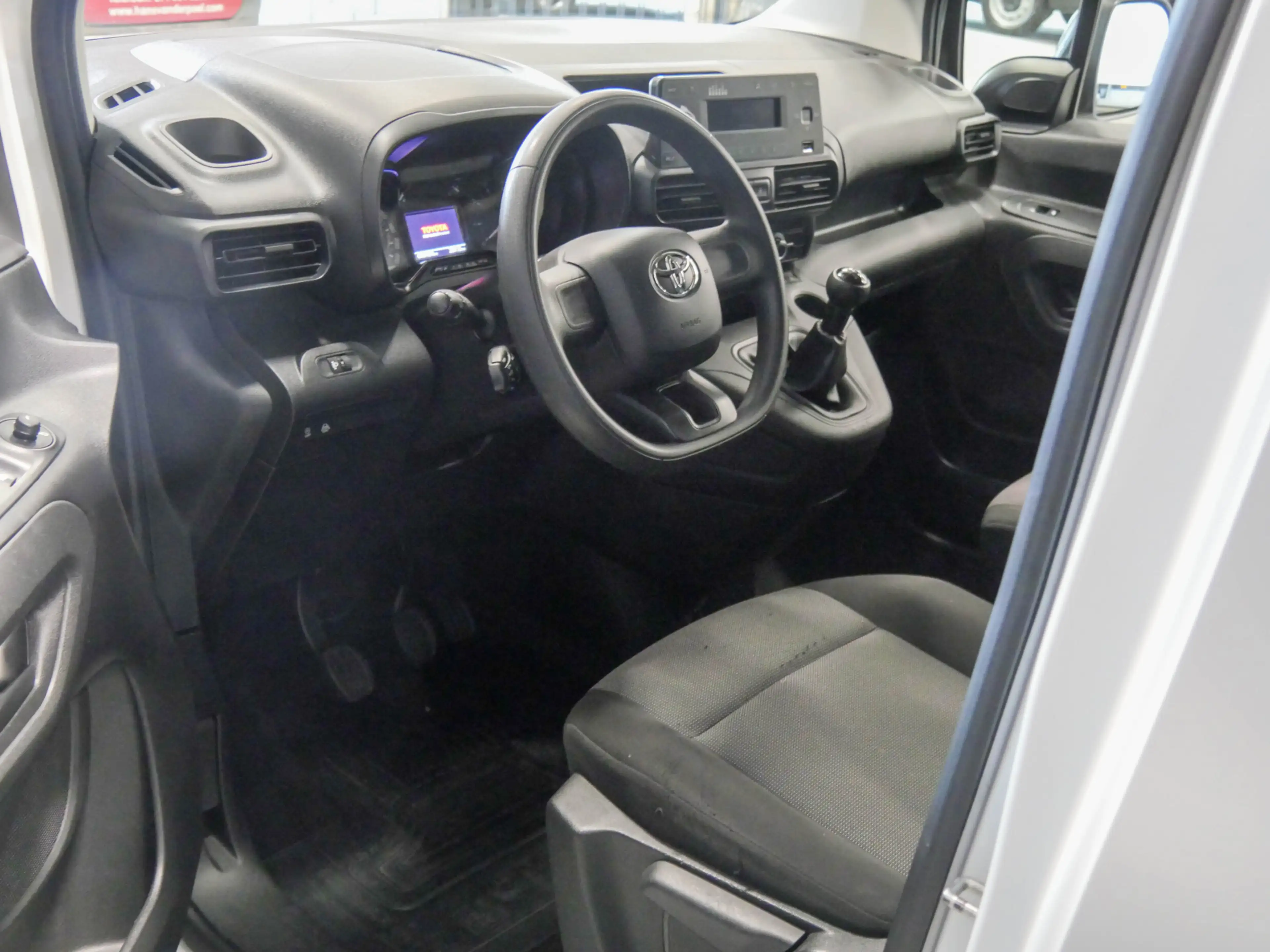 Toyota Proace City 1.5 D-4D Cool Comfort | CRUISE CONTROL | BLUETOOTH — photo 11