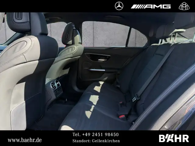 Mercedes-Benz C-Class view 9