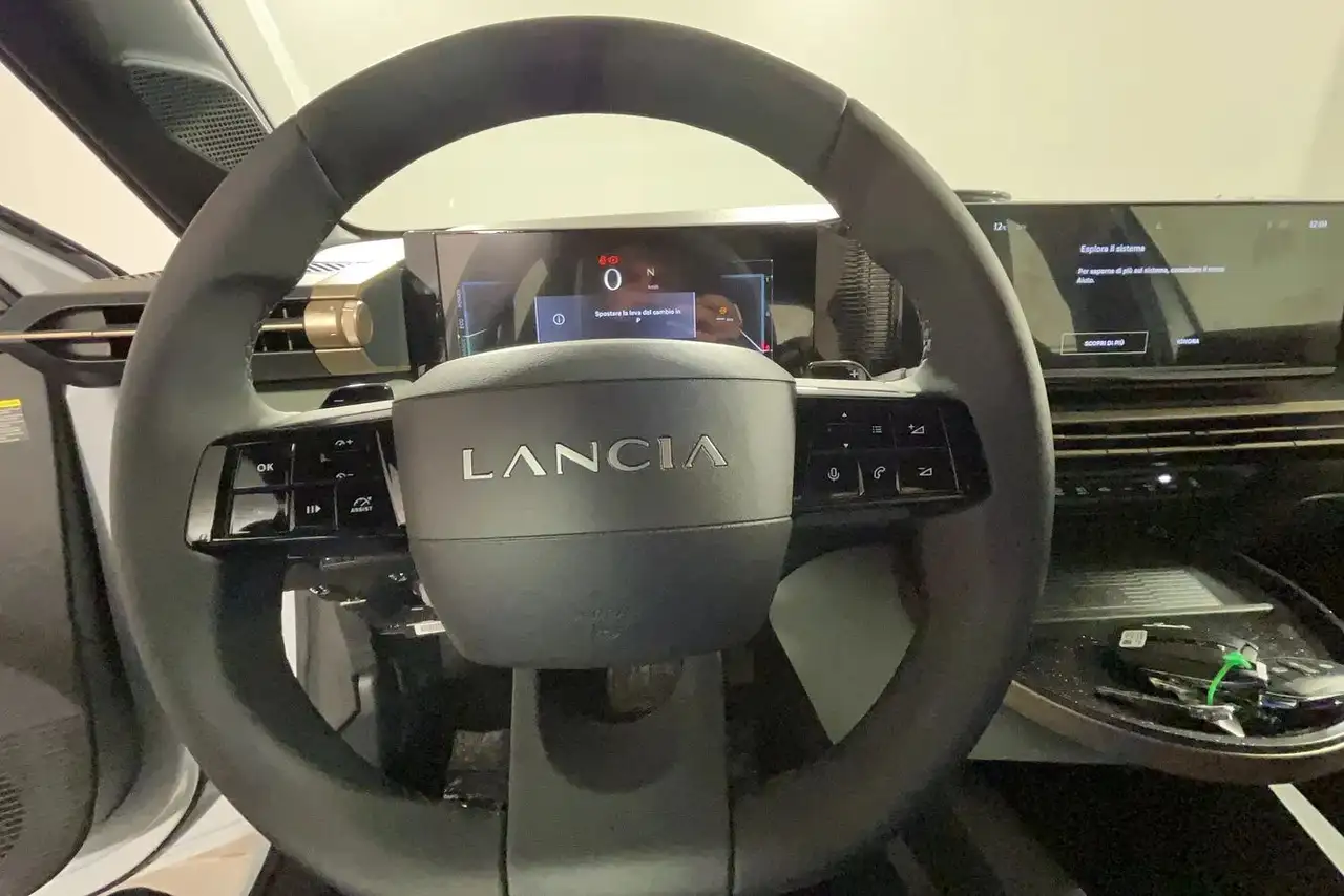 Lancia Ypsilon 2025 — фото 13