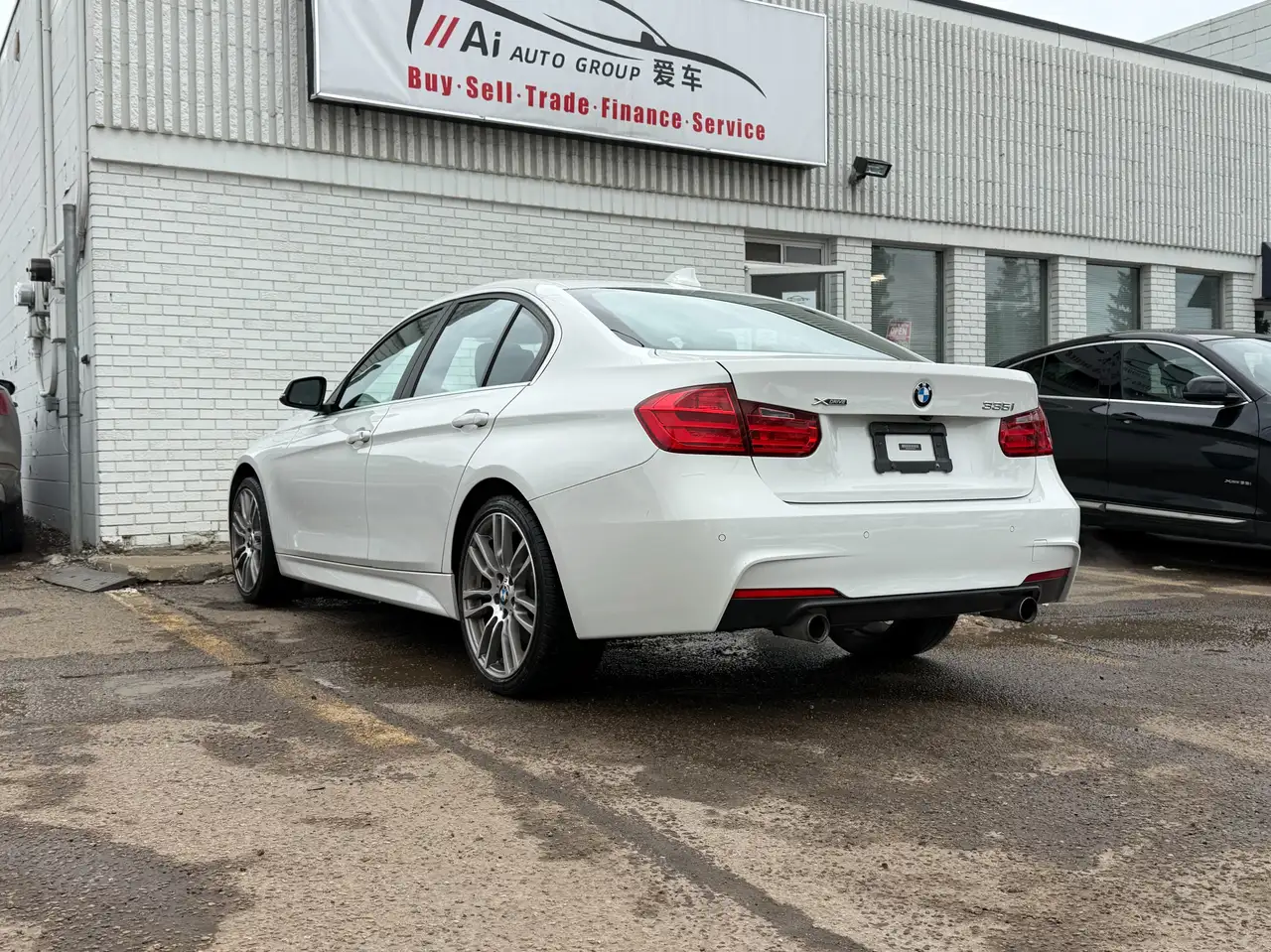 BMW 3 Series снимка BMW 3 Series