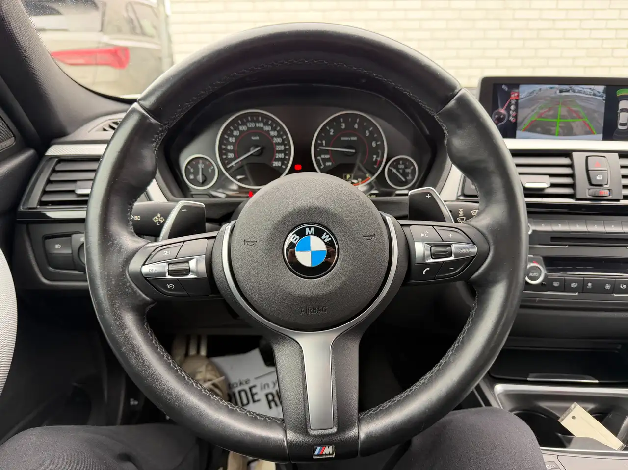 BMW 3 Series снимка BMW 3 Series